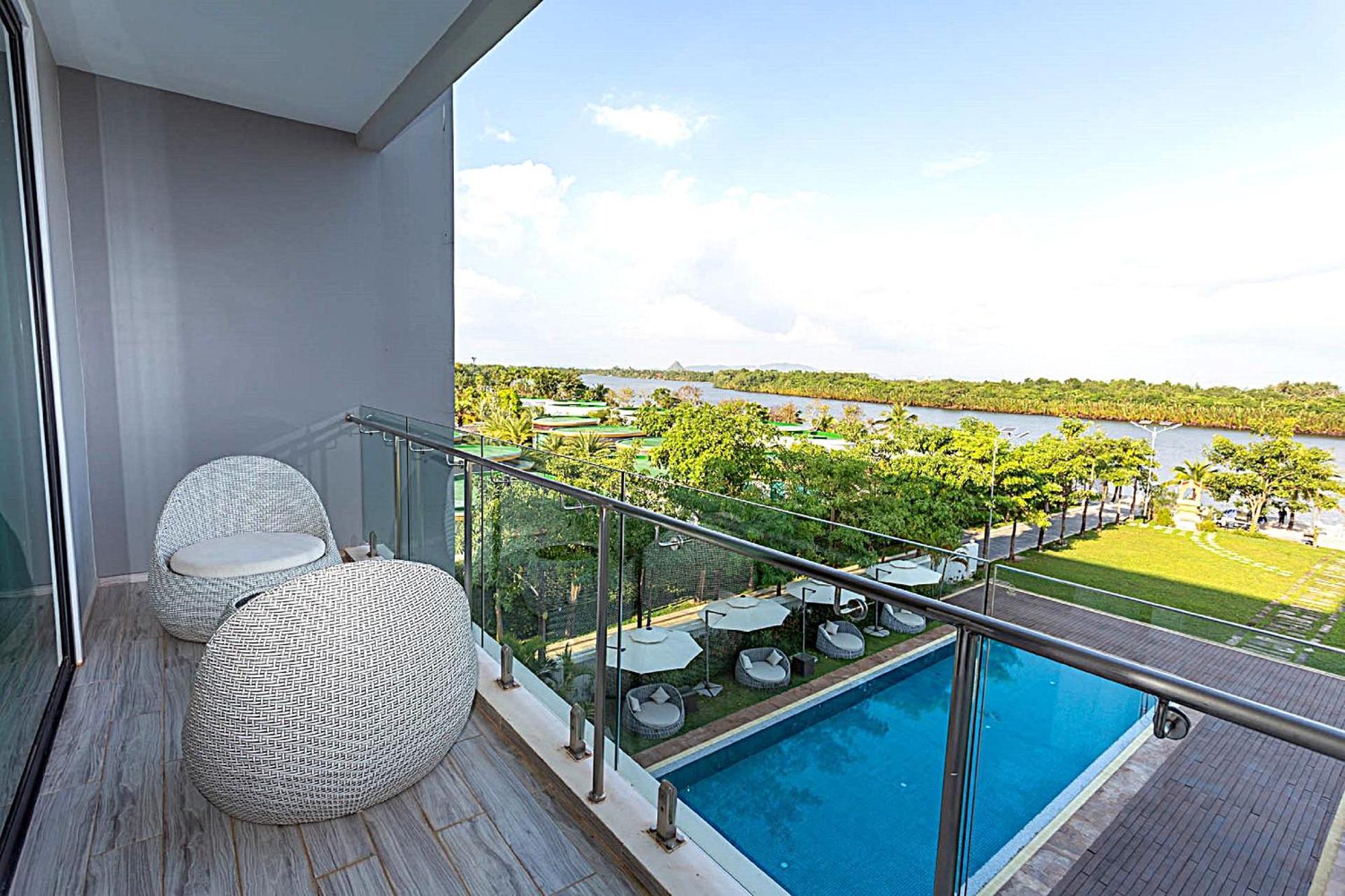 קמפוט Castle Bayview Resort & Spa מראה חיצוני תמונה