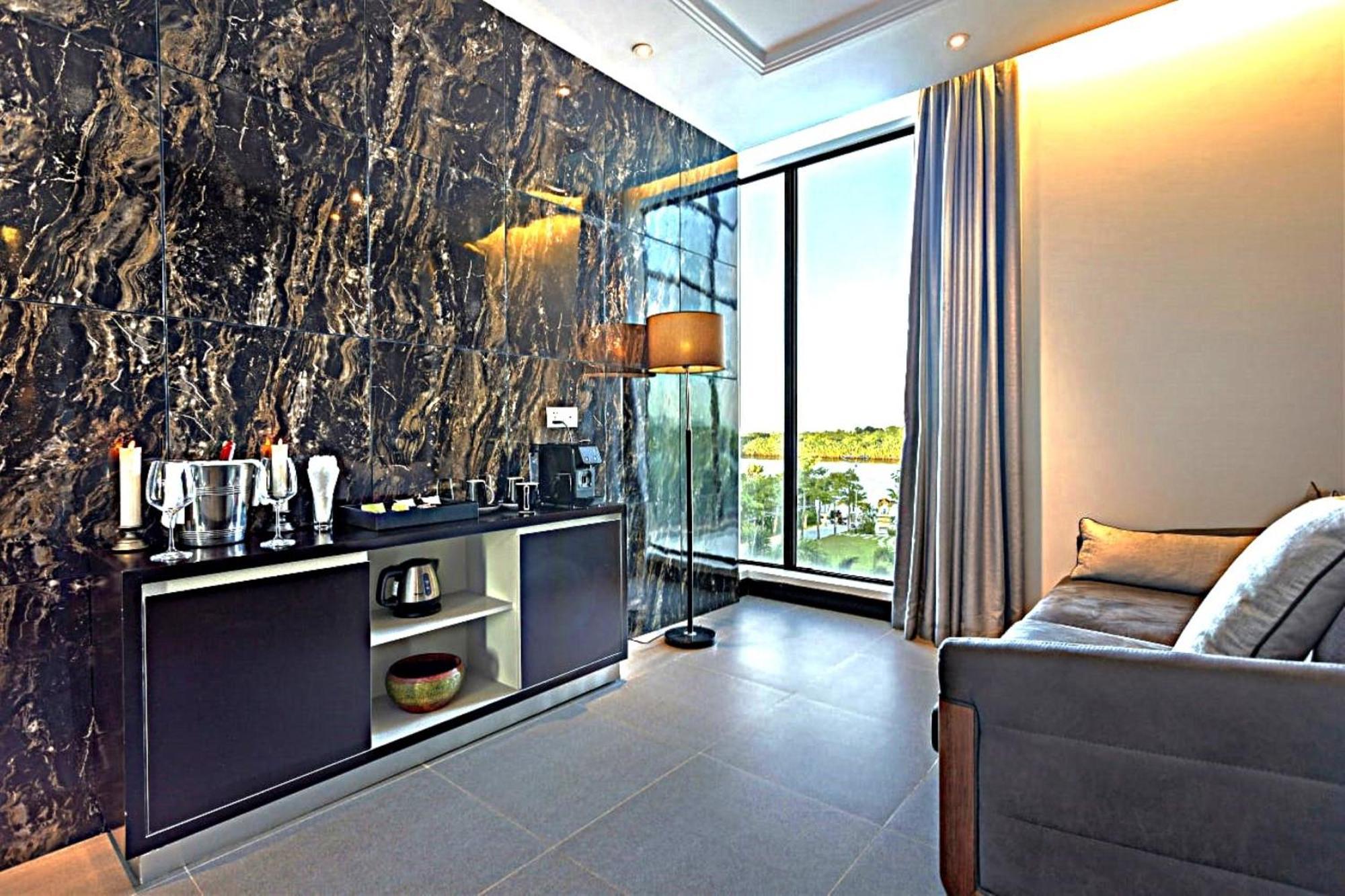 קמפוט Castle Bayview Resort & Spa מראה חיצוני תמונה